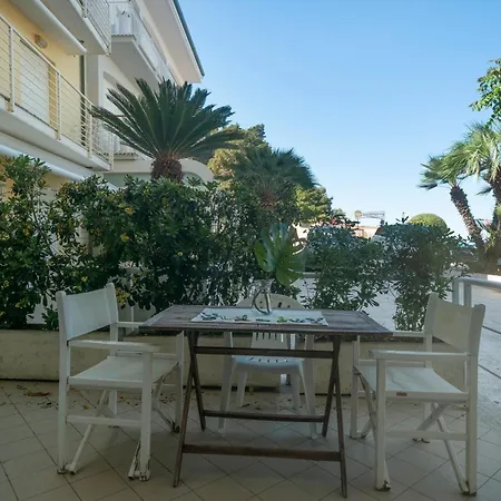 147 - Monolocale A Numana, Con Terrazzo Al Fior Di Mare, Con Aria Condizionata E Posto Auto Apartament Numana
